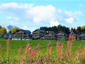 Appartements Appartement 6 pers, balcon sud-ouest, local ski, parking gratuit, animaux admis - FR-1-504-470 : Appartement (6 Adultes)
