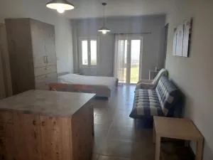 Cozy secluded studio with panoramic view - Áyios Yeóryios