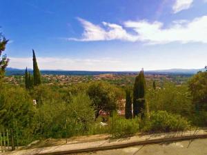 Maisons de vacances Maison Roquebrune-sur-Argens, 5 pieces, 8 personnes - FR-1-226-429 : photos des chambres