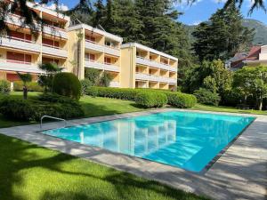 Garden Pool Apartment