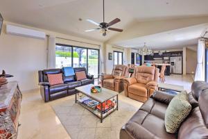 Casa Verde in Cabo San Lucas - 3 Mi to Marina!