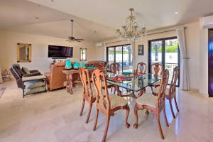 Casa Verde in Cabo San Lucas - 3 Mi to Marina!