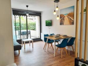 Appartements Joli 2 pieces sur le port avec piscine, terrasse, parking : photos des chambres