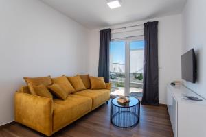 Apartment Mia Šimuni by Pag tours