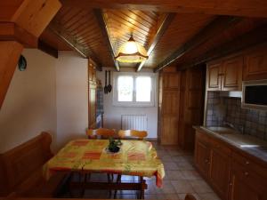 Maisons de vacances Gite Jussarupt, 2 pieces, 4 personnes - FR-1-589-201 : photos des chambres