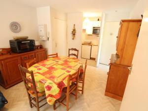 Appartement T3 Sud avec Balcon et Parking à Bagnères-de-Luchon - 4 pers. - FR-1-313-178