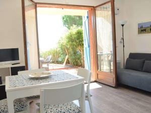 Appartements Appartement Cavalaire-sur-Mer, 3 pieces, 4 personnes - FR-1-226B-78 : photos des chambres