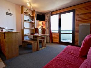 Studio cabine 21m² avec parking privé, 10ème étage Charmousse - FR-1-340-233