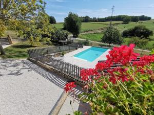 Maisons de vacances Gite Coly-Saint-Amand, 5 pieces, 8 personnes - FR-1-616-85 : photos des chambres