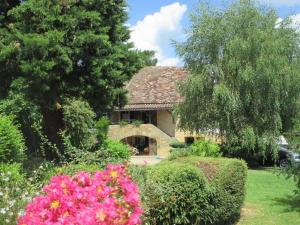 Maisons de vacances Maison perigourdine avec terrasses, jacuzzi et equipements pour enfants en pleine nature - FR-1-616-120 : photos des chambres