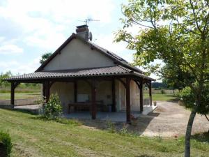 Maisons de vacances Gite Thiviers, 4 pieces, 5 personnes - FR-1-616-133 : photos des chambres