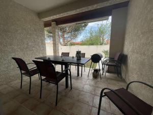 Maisons de vacances Maison Chatelaillon-Plage, 5 pieces, 8 personnes - FR-1-246-556 : photos des chambres