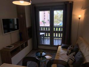 Appartement 2 pièces climatisé, parking privé, proche plage - FR-1-81-535