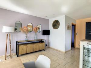 Maisons de vacances Maison Telgruc-sur-Mer, 5 pieces, 8 personnes - FR-1-370-60 : photos des chambres