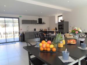 Maisons de vacances Gite Montchal, 6 pieces, 12 personnes - FR-1-496-234 : photos des chambres