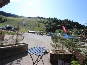 Studio 25m² au pied des pistes avec terrasse à Chamrousse - FR-1-340-243