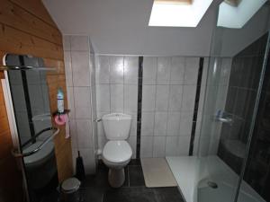 Maisons de vacances Gite Rupt-sur-Moselle, 4 pieces, 6 personnes - FR-1-589-387 : photos des chambres