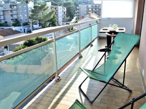 Appartements Appartement Cavalaire-sur-Mer, 2 pieces, 4 personnes - FR-1-226B-99 : photos des chambres