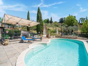 Villa in Monterotondo with Pool & Tiber Views