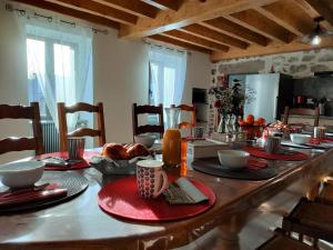 Maisons de vacances Gite Chalmazel-Jeansagniere, 4 pieces, 7 personnes - FR-1-496-253 : photos des chambres