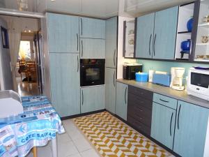 Appartements Rez-de-Jardin T3/4 avec Jardin, Parking Prive - Proche Plage et Centre-ville - FR-1-92-910 : photos des chambres