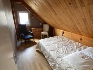 Maisons de vacances Maison familiale 8 personnes a 100m de la plage avec jardin et parking - FR-1-639-38 : photos des chambres