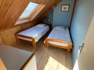 Maisons de vacances Maison familiale 8 personnes a 100m de la plage avec jardin et parking - FR-1-639-38 : photos des chambres