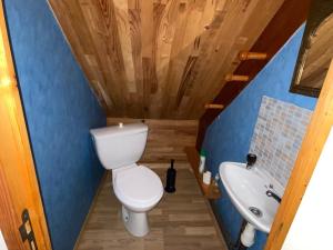 Maisons de vacances Maison familiale 8 personnes a 100m de la plage avec jardin et parking - FR-1-639-38 : Maison de Vacances