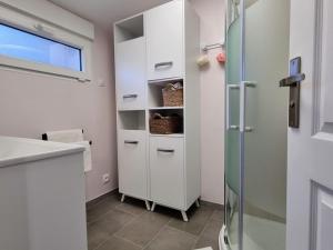 Gîte tout inclus avec jardin clos, terrasse privative, proche forêt et randonnées, 1 chambre, 1 canapé-lit - FR-1-510-168