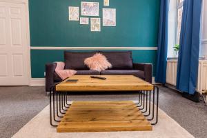 Luke Stays - Saint Aidans Street