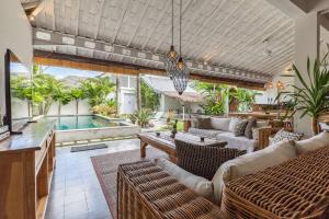 Villa Madura DREAM 3bdrs Central Seminyak