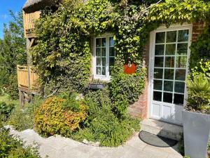 Maisons d'hotes LA FONTAINE ROMY : photos des chambres