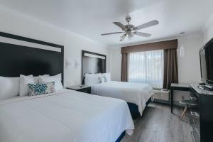 Deluxe Family Suite - Upstairs, Non-Smoking, No Pets room in Sea Air Inn & Suites - Downtown Morro Bay