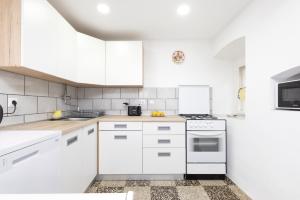 Apartments Ivna 