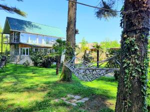 House & Yard Sesil Forest 90m to beach Kaprovani
