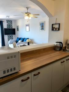 Appartement 80 m2,Port Rhodes D-2 chambres, terrasse panoramique, vue sur le canal principal d’Empuriabrava