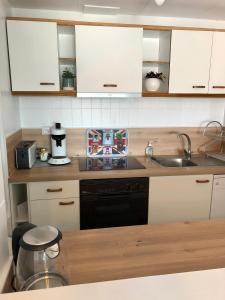 Appartement 80 m2,Port Rhodes D-2 chambres, terrasse panoramique, vue sur le canal principal d’Empuriabrava