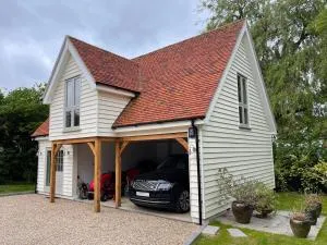 Debussys Guest House - Hempstead