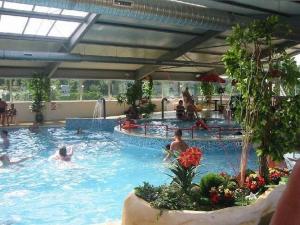 Campings MOBIL HOME - 6 Pers - LES CHARMETTES **** : photos des chambres