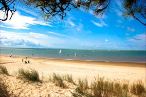 Campings MOBIL HOME - 6 Pers - LES CHARMETTES **** : photos des chambres