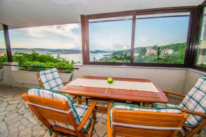 Apartments Ivanica and Mirela - 3hvězdičkové hotely ve městě Jadranovo