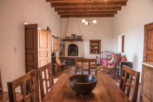 Aegeans balcony - Haihoutes stone house.