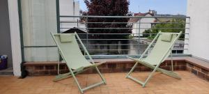 Appartements Studio equipe, grande terrasse, a cote de la gare : Appartement 1 Chambre