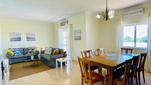 Lara Lima by Check-in Portugal