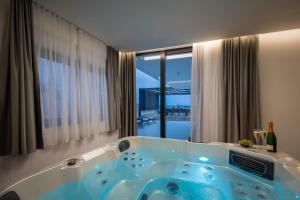 Luxury Villa Spotlight with Pool