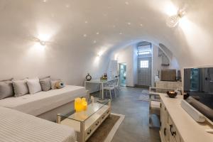 Volcave Suites