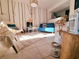 La Tiny proche lac et forêt - 伊芙尔莱韦克