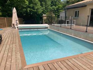 Villas Bordeaux, Haut Floirac, Belle Maison avec piscine. : photos des chambres