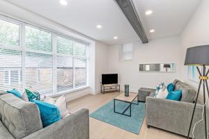 Coniston House, 3 bedrooms with parking, Appleby by Guestz