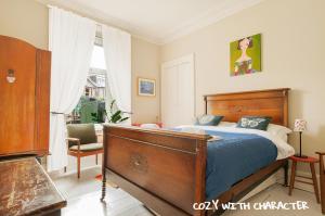 Cozy with Character Vibrant Cottage Style Flat at Leith Links Park
